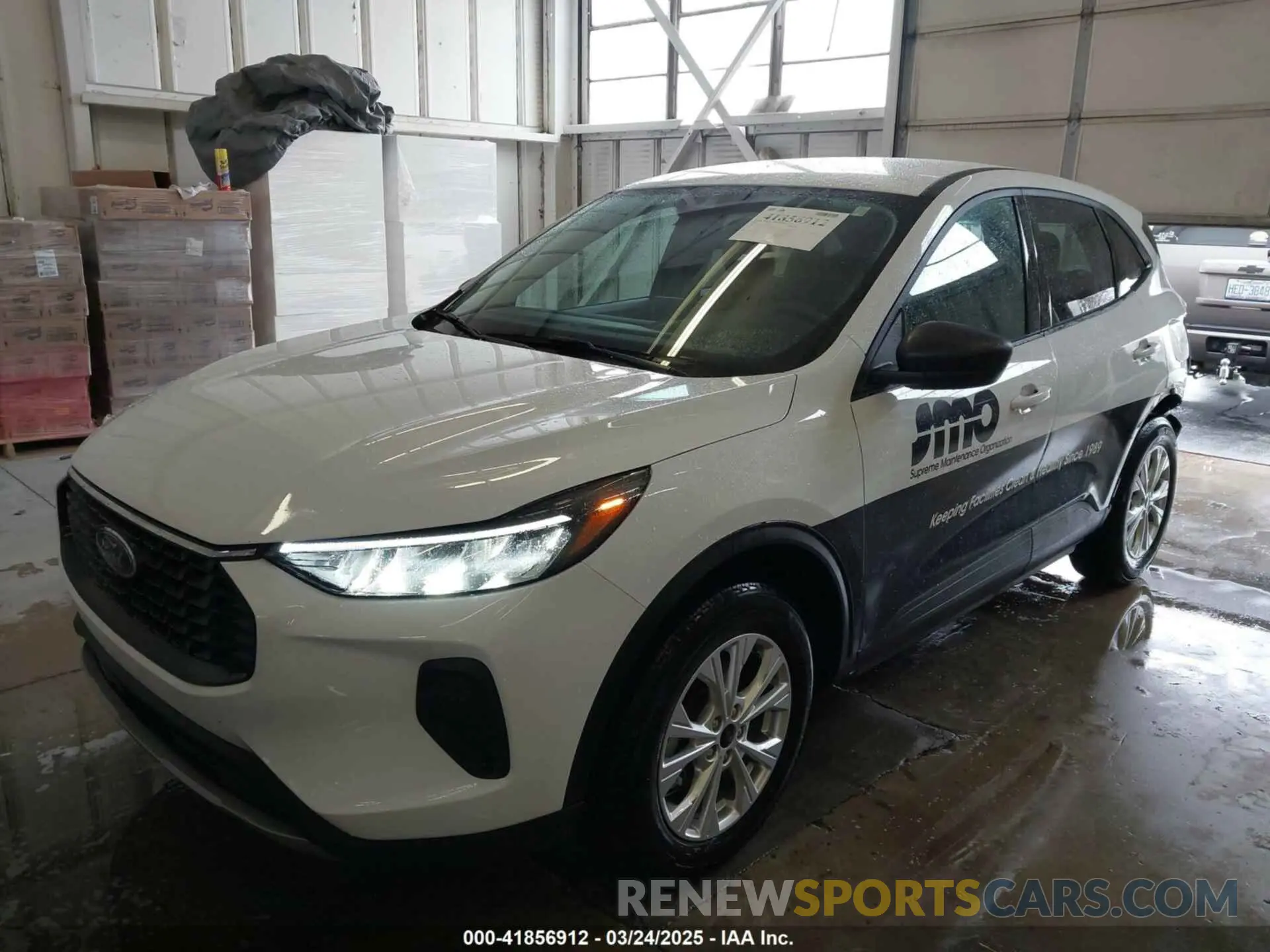 2 fotografías del automóvil dañado 1FMCU0GN7SUA01558 FORD ESCAPE 2025