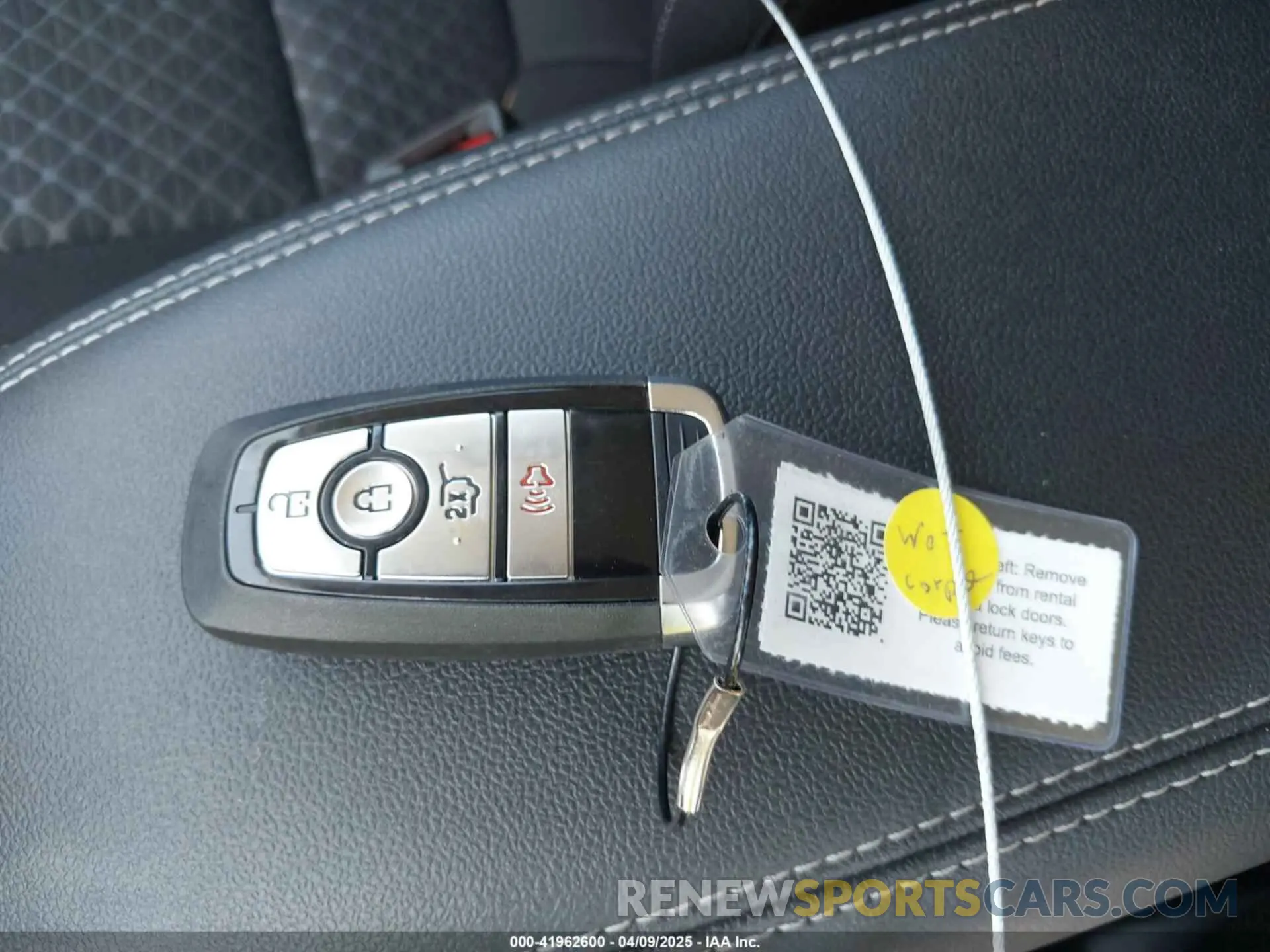 11 fotografías del automóvil dañado 1FMCU0GNXSUA81910 FORD ESCAPE 2025
