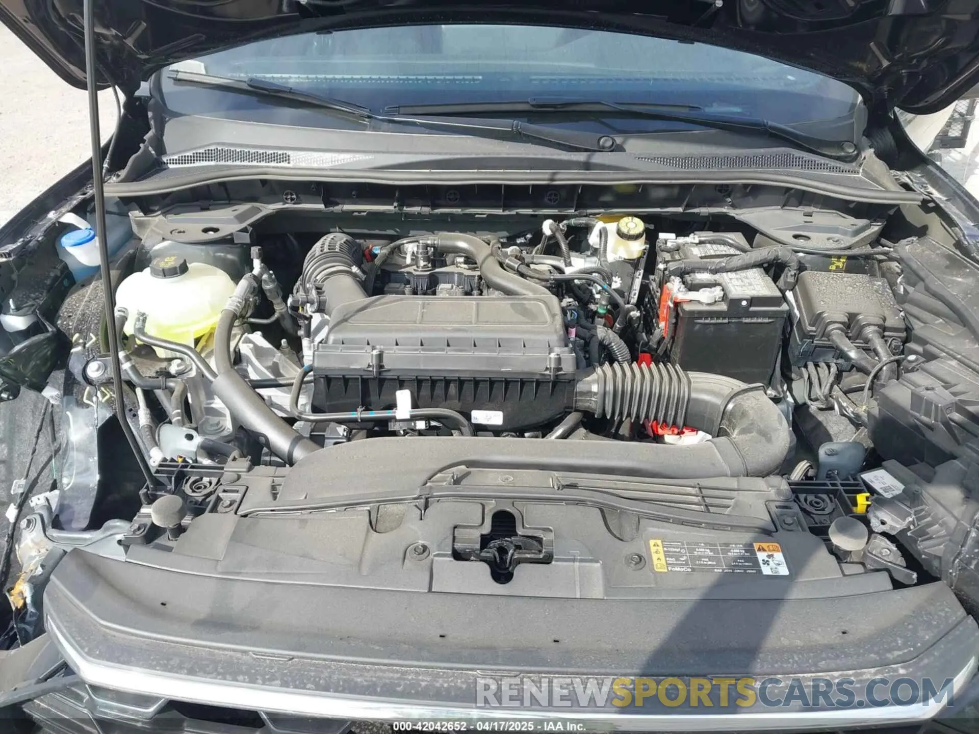10 fotografías del automóvil dañado 1FMCU0MN0SUA68135 FORD ESCAPE 2025
