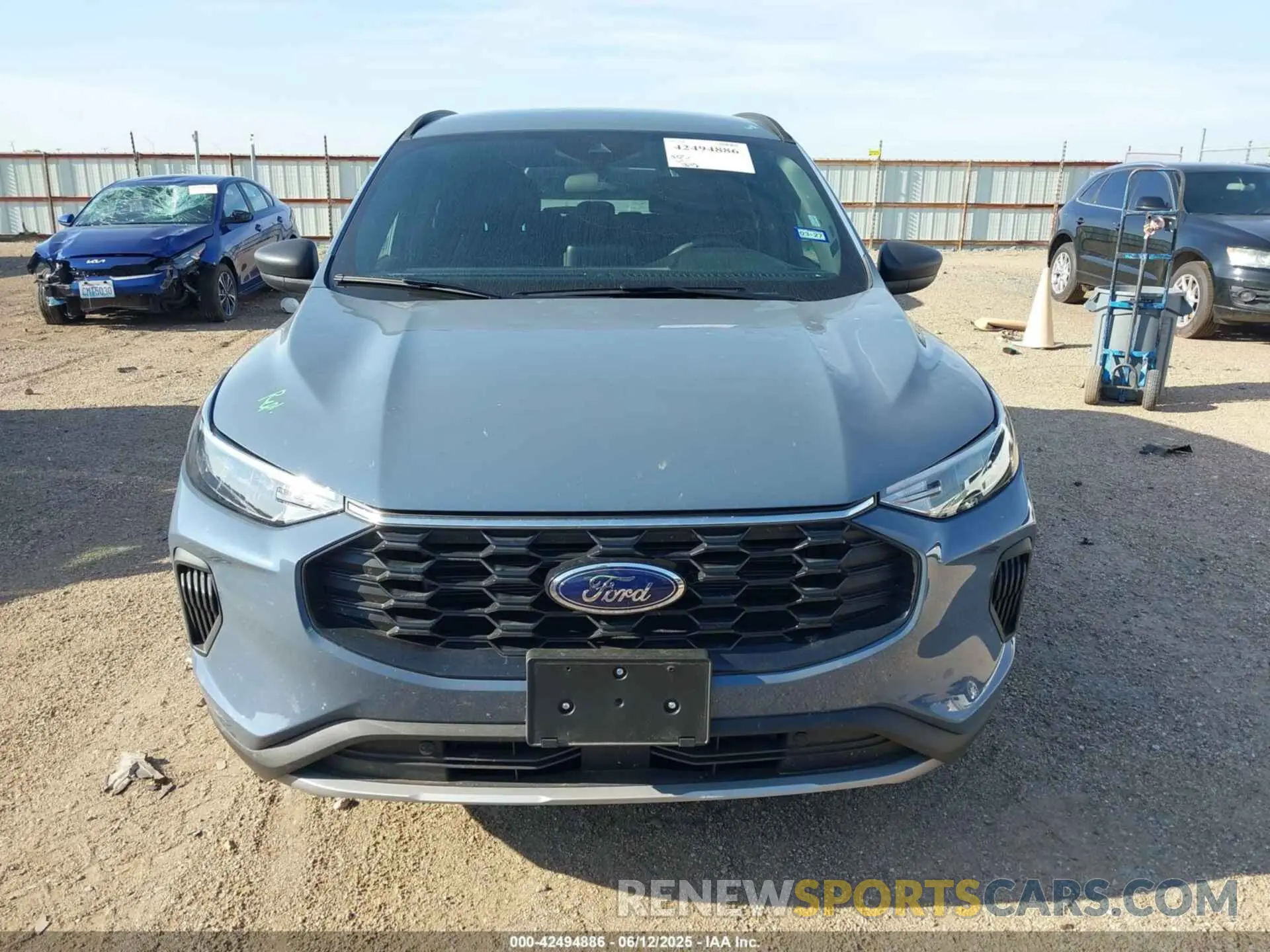 12 fotografías del automóvil dañado 1FMCU0MN8SUB01169 FORD ESCAPE 2025