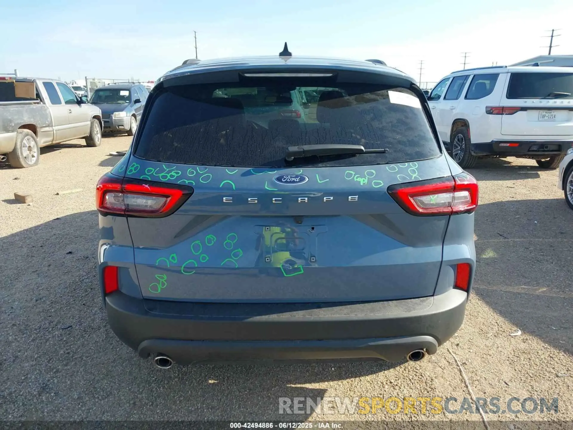 16 fotografías del automóvil dañado 1FMCU0MN8SUB01169 FORD ESCAPE 2025