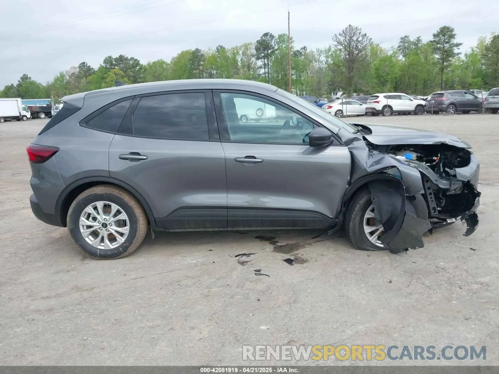 13 fotografías del automóvil dañado 1FMCU9GN7SUA59805 FORD ESCAPE 2025
