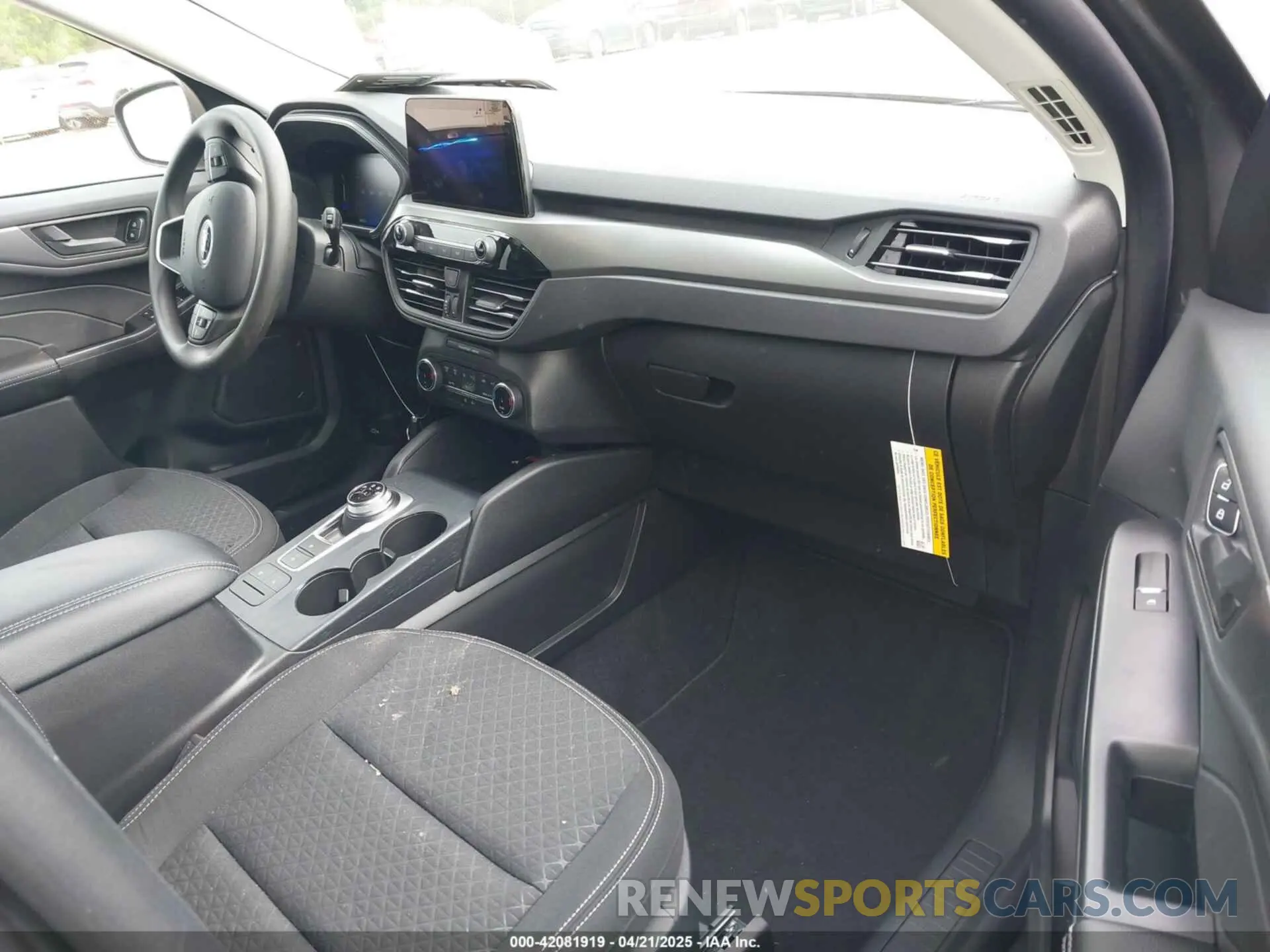 5 fotografías del automóvil dañado 1FMCU9GN7SUA59805 FORD ESCAPE 2025