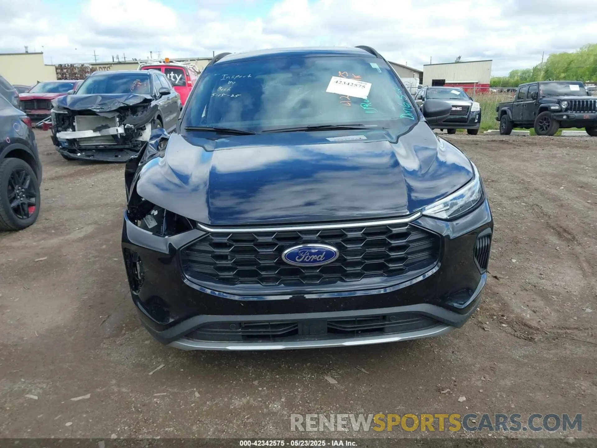13 fotografías del automóvil dañado 1FMCU9MNXSUA63061 FORD ESCAPE 2025