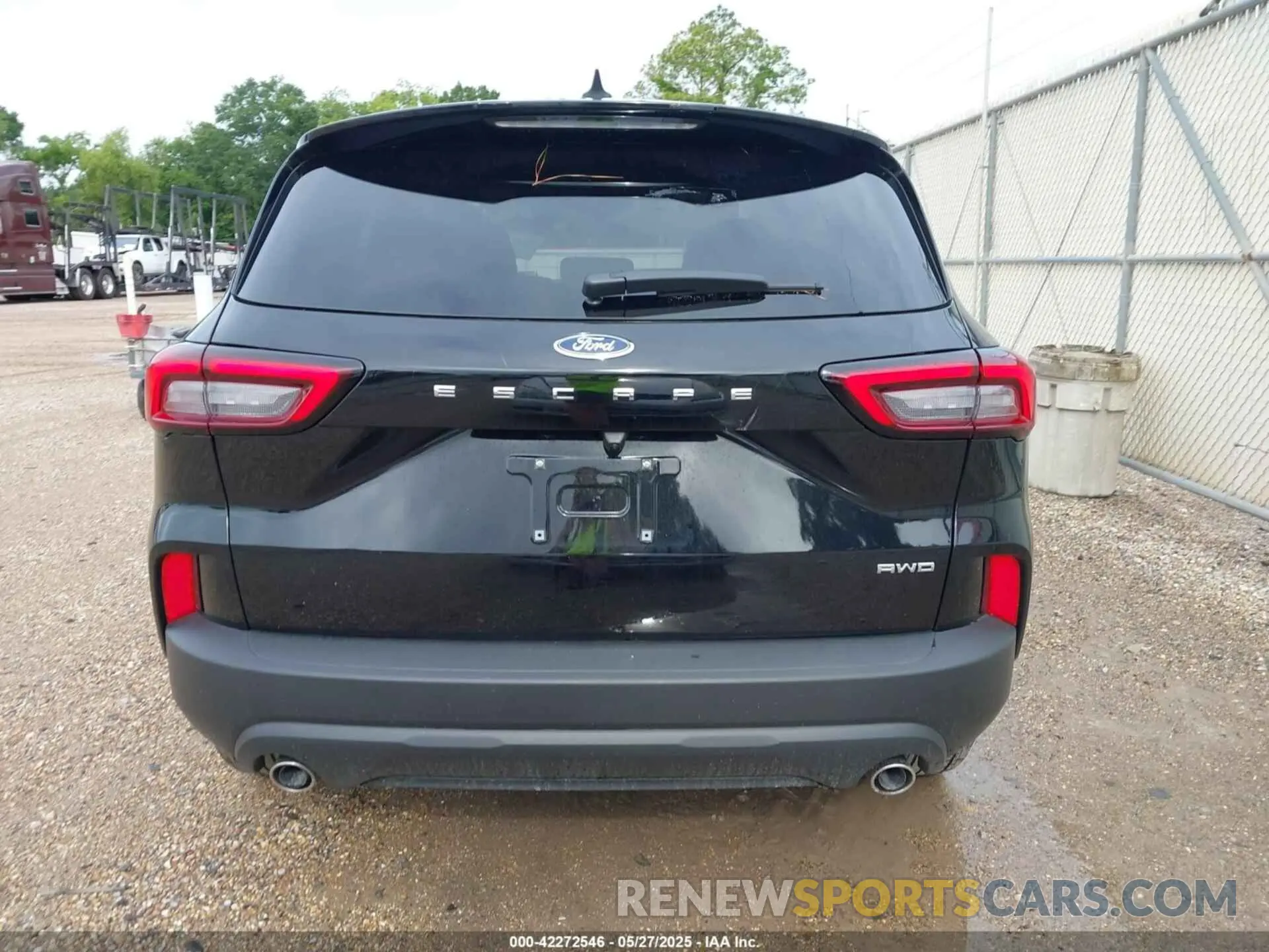 15 fotografías del automóvil dañado 1FMCU9NA0SUA43056 FORD ESCAPE 2025