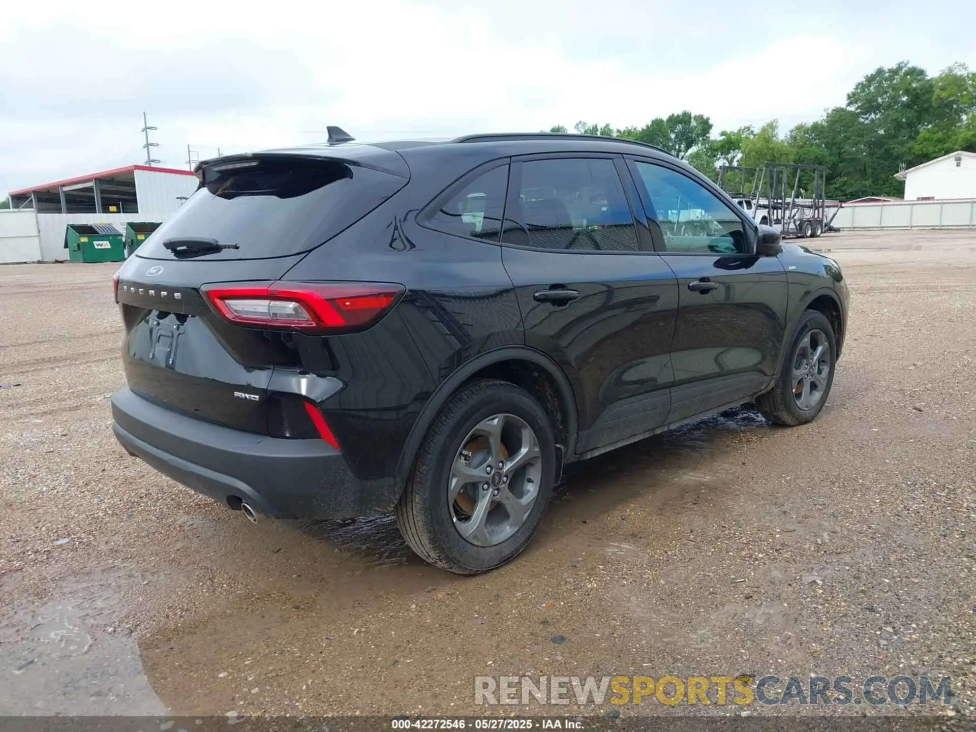 4 fotografías del automóvil dañado 1FMCU9NA0SUA43056 FORD ESCAPE 2025