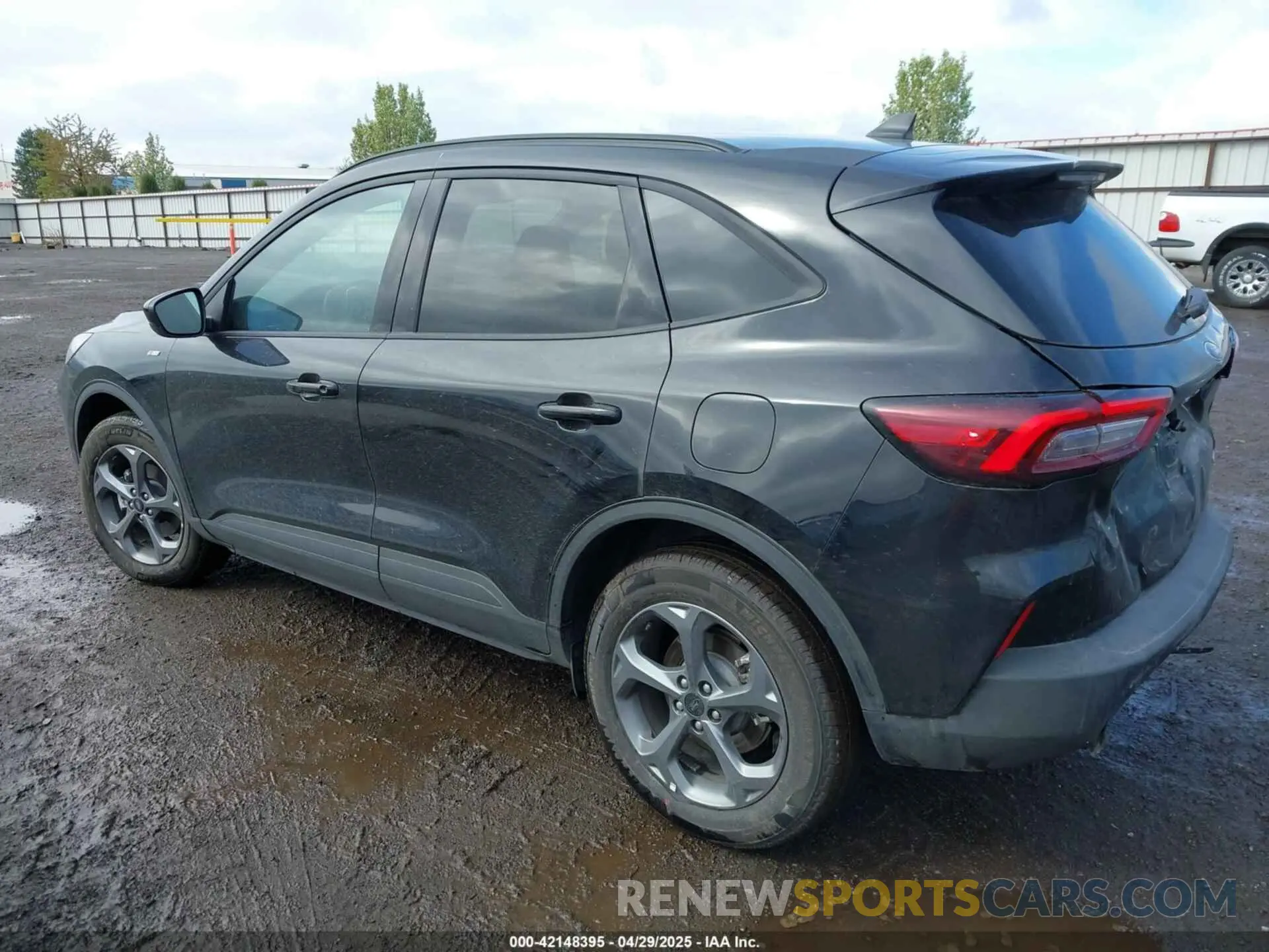 3 fotografías del automóvil dañado 1FMCU9NA5SUA44347 FORD ESCAPE 2025