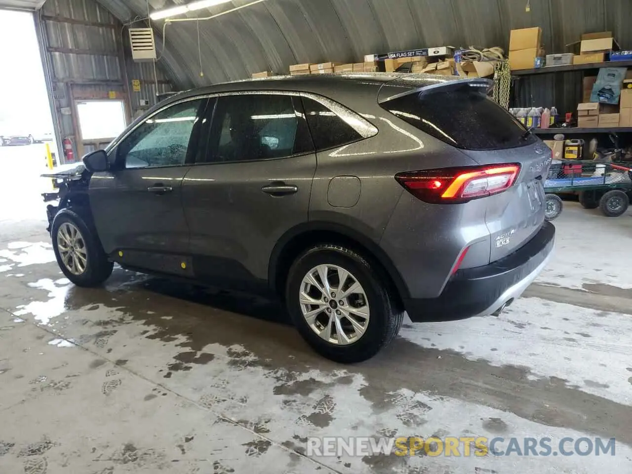 2 fotografías del automóvil dañado 1FMCU0GN3PUA25556 FORD ESCAPE ACT 2023