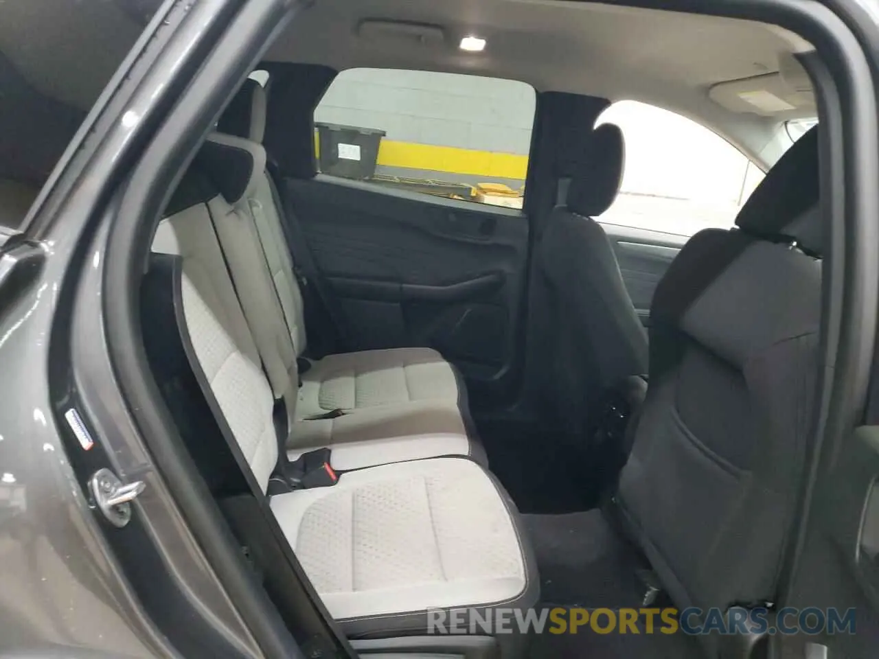 11 fotografías del automóvil dañado 1FMCU0GN7PUA04158 FORD ESCAPE ACT 2023
