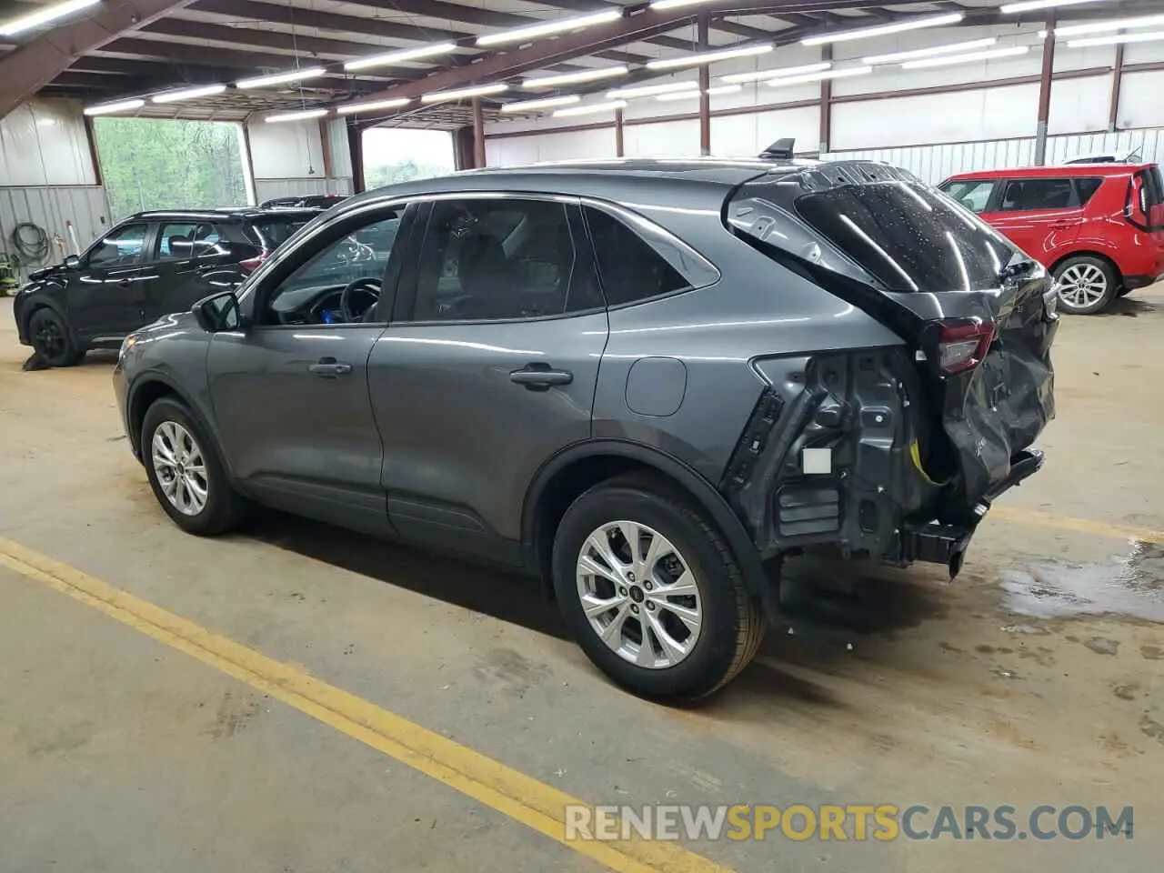 2 fotografías del automóvil dañado 1FMCU0GN7PUA04158 FORD ESCAPE ACT 2023
