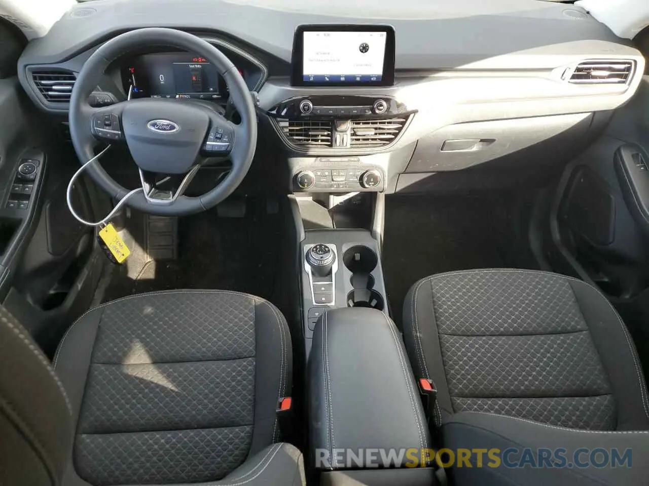 8 fotografías del automóvil dañado 1FMCU0GN8PUA41560 FORD ESCAPE ACT 2023