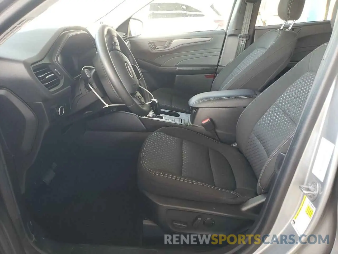 7 fotografías del automóvil dañado 1FMCU0GN8PUA54289 FORD ESCAPE ACT 2023