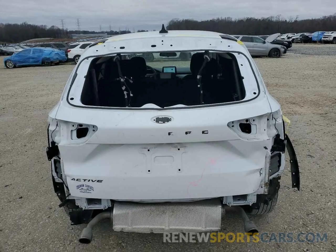 6 fotografías del automóvil dañado 1FMCU0GN9PUB15004 FORD ESCAPE ACT 2023