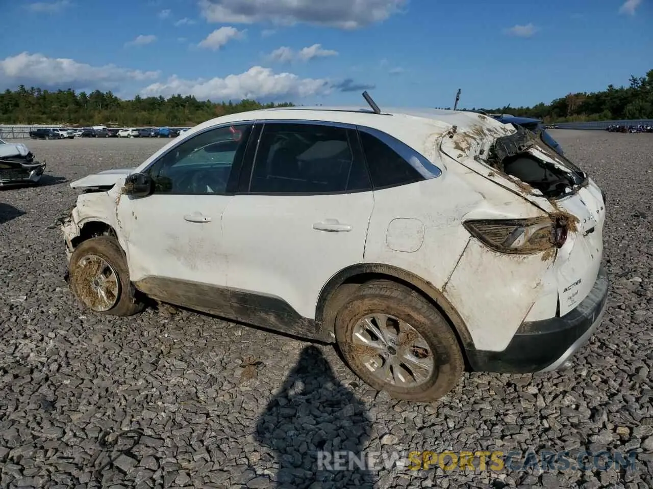 2 fotografías del automóvil dañado 1FMCU9GN0PUB40829 FORD ESCAPE ACT 2023