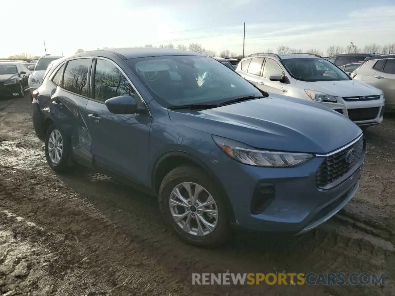 4 fotografías del automóvil dañado 1FMCU9GN2PUB17245 FORD ESCAPE ACT 2023