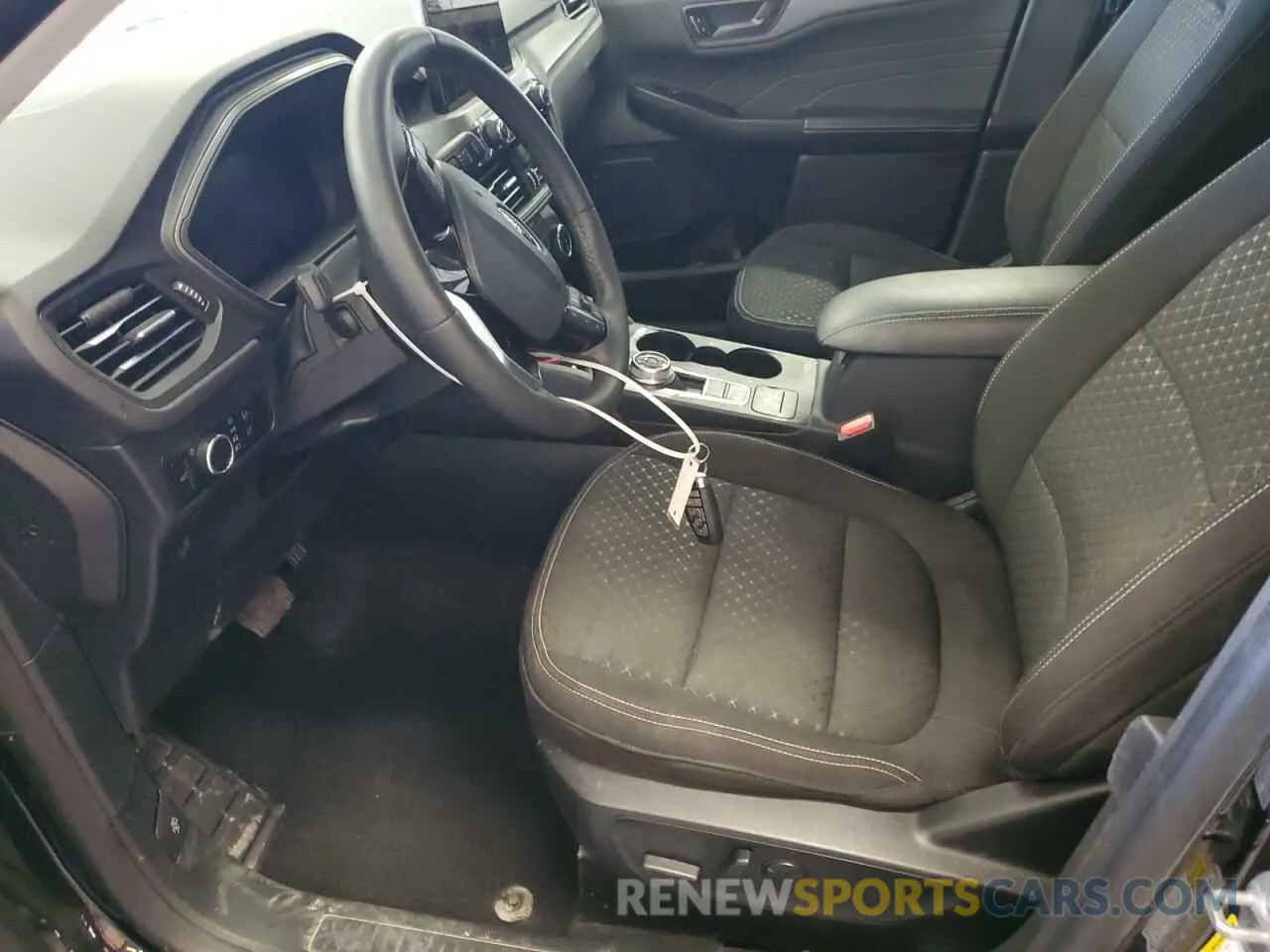 7 fotografías del automóvil dañado 1FMCU9GN7PUA63778 FORD ESCAPE ACT 2023