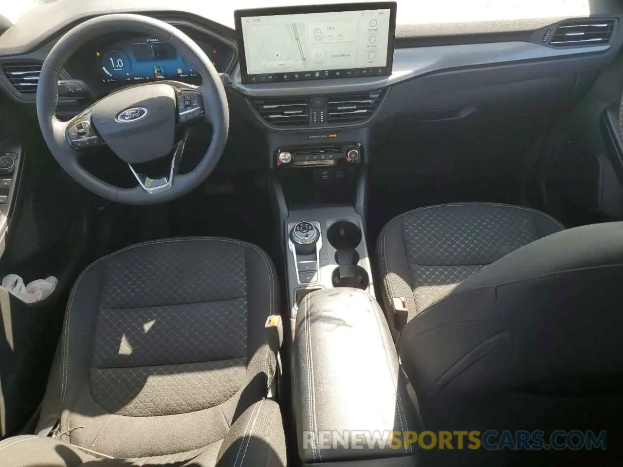 8 fotografías del automóvil dañado 1FMCU9GN7PUB33070 FORD ESCAPE ACT 2023