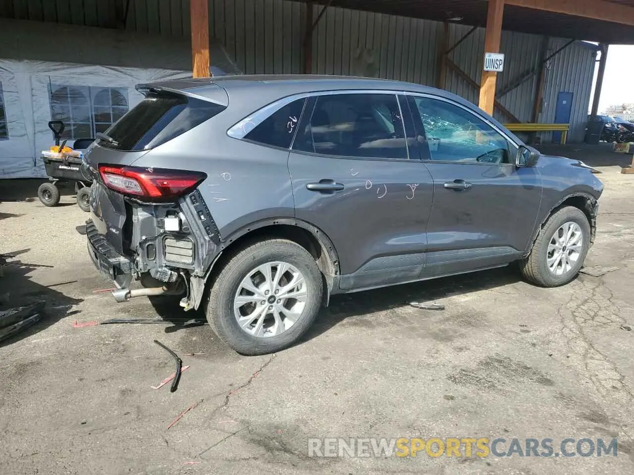 3 fotografías del automóvil dañado 1FMCU9GN9PUA33889 FORD ESCAPE ACT 2023