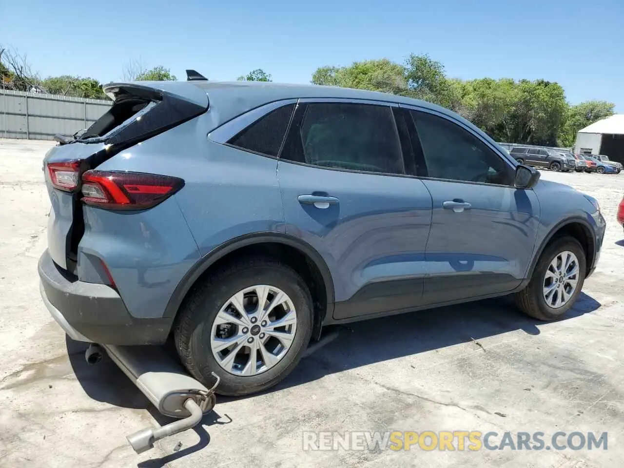 3 fotografías del automóvil dañado 1FMCU0GN0RUA67248 FORD ESCAPE ACT 2024