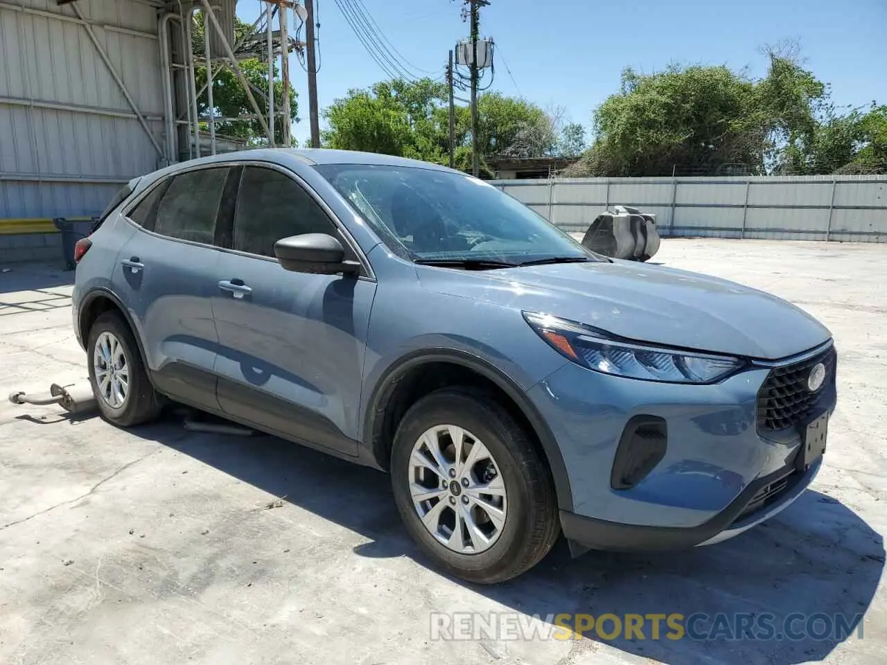 4 fotografías del automóvil dañado 1FMCU0GN0RUA67248 FORD ESCAPE ACT 2024