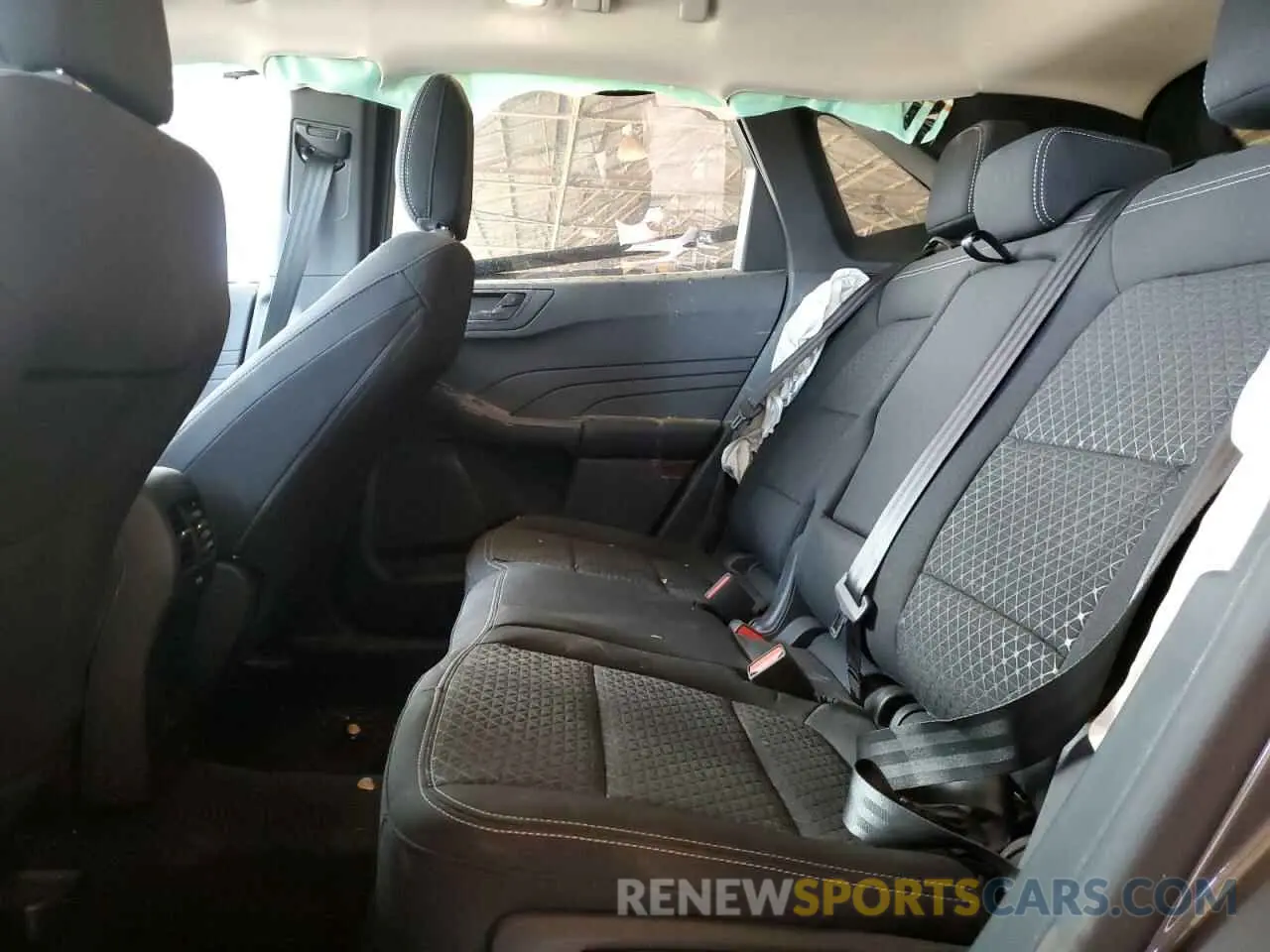 10 fotografías del automóvil dañado 1FMCU0GN0RUB24161 FORD ESCAPE ACT 2024