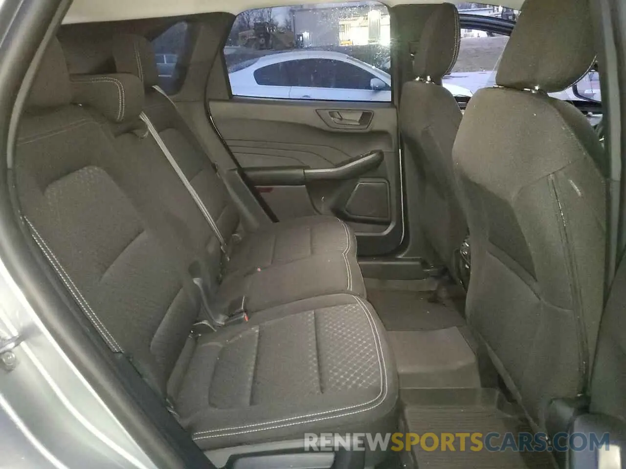 11 fotografías del automóvil dañado 1FMCU0GN1RUB06283 FORD ESCAPE ACT 2024