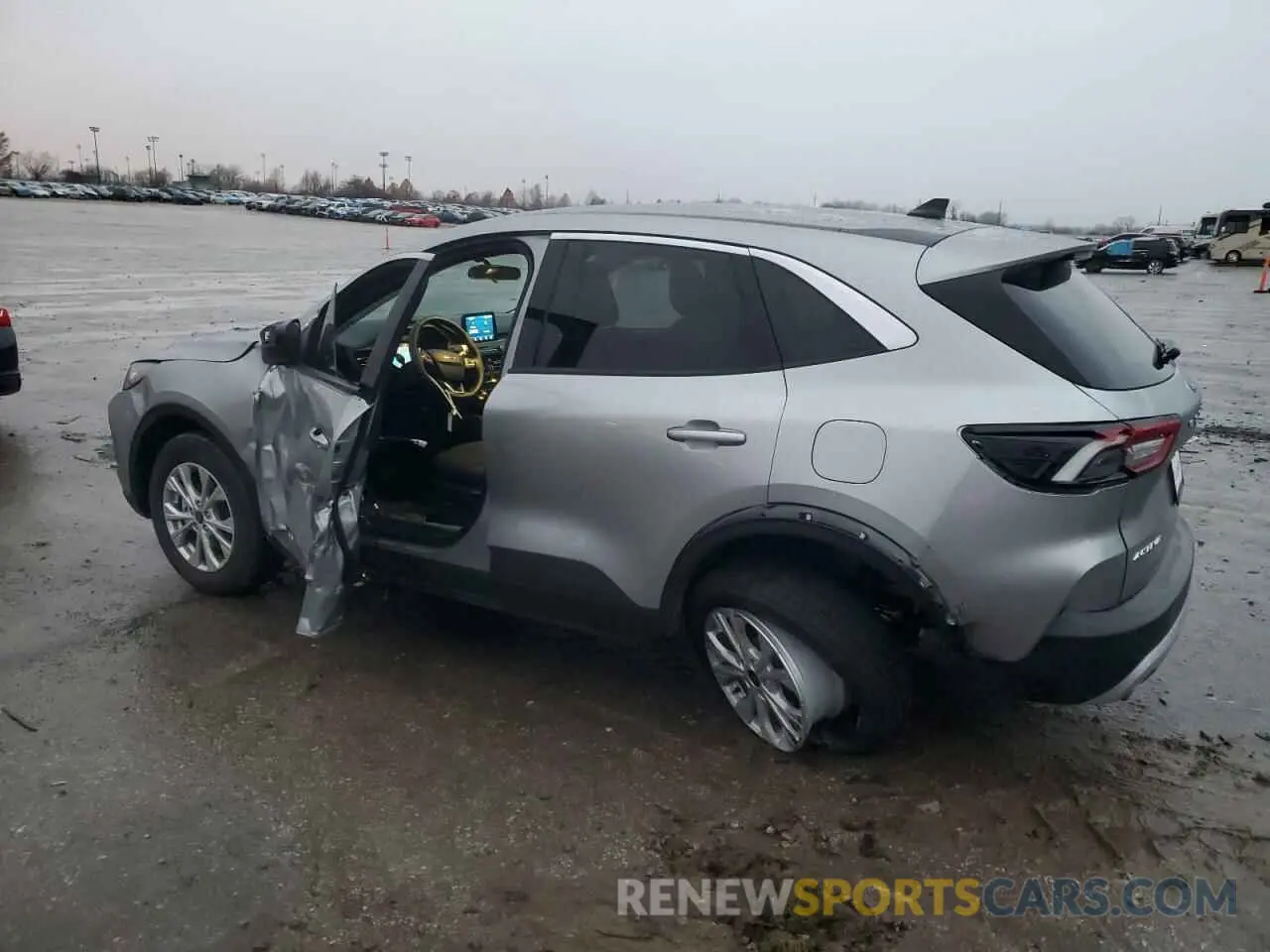 2 fotografías del automóvil dañado 1FMCU0GN1RUB06283 FORD ESCAPE ACT 2024