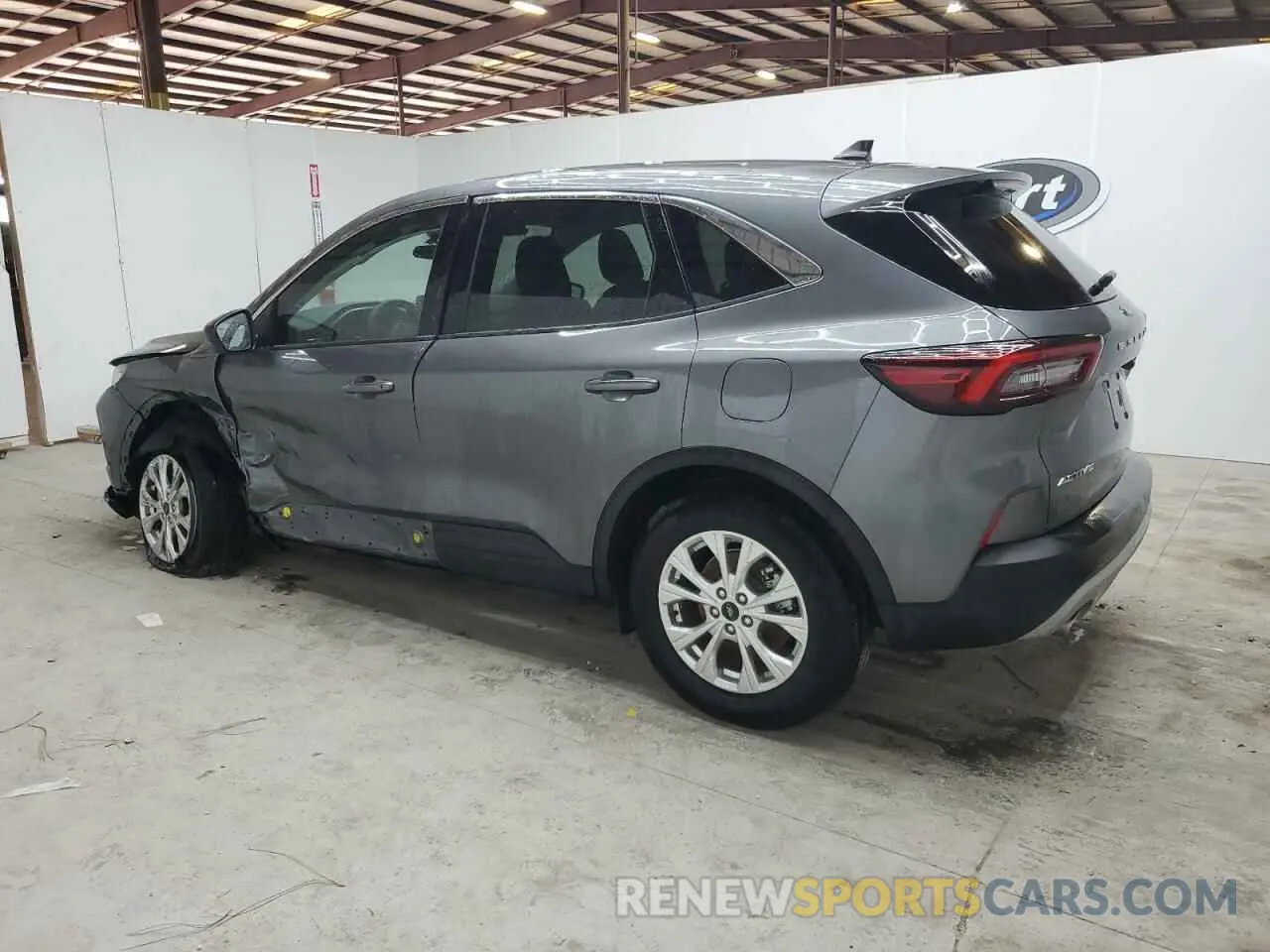 2 fotografías del automóvil dañado 1FMCU0GN3RUA81578 FORD ESCAPE ACT 2024
