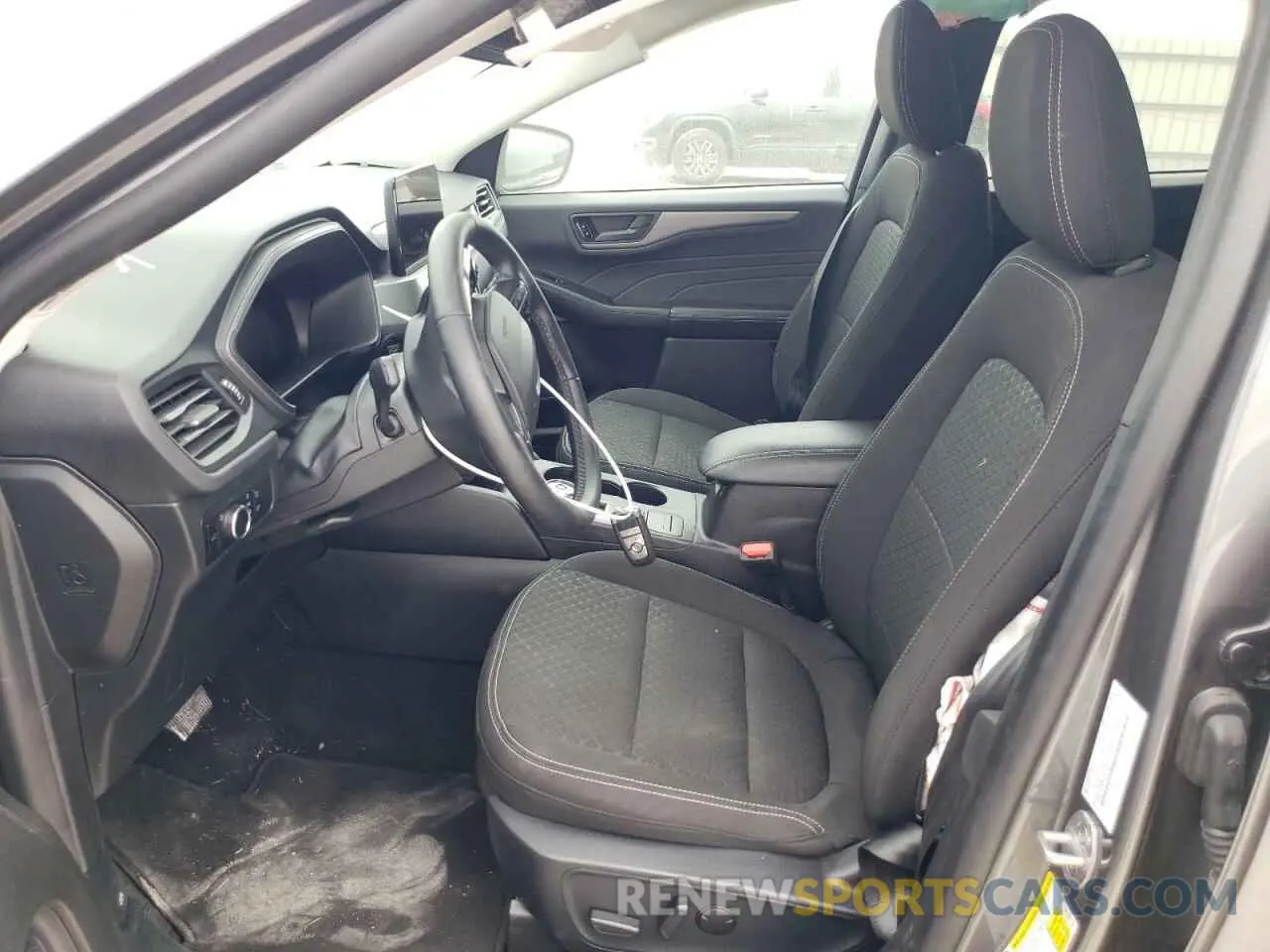 7 fotografías del automóvil dañado 1FMCU0GN3RUA81578 FORD ESCAPE ACT 2024