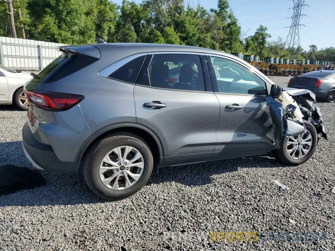 3 fotografías del automóvil dañado 1FMCU0GN5RUA47500 FORD ESCAPE ACT 2024