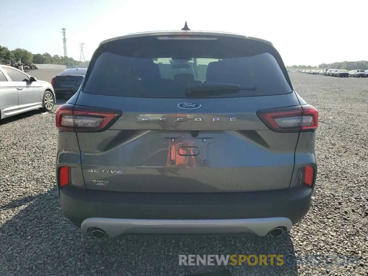 6 fotografías del automóvil dañado 1FMCU0GN5RUA47500 FORD ESCAPE ACT 2024