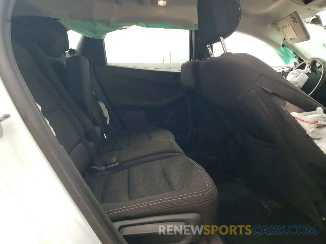 11 fotografías del automóvil dañado 1FMCU0GN5RUA72879 FORD ESCAPE ACT 2024