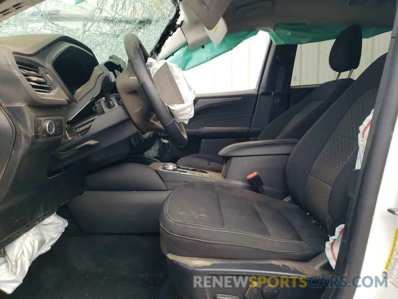 7 fotografías del automóvil dañado 1FMCU0GN5RUA72879 FORD ESCAPE ACT 2024
