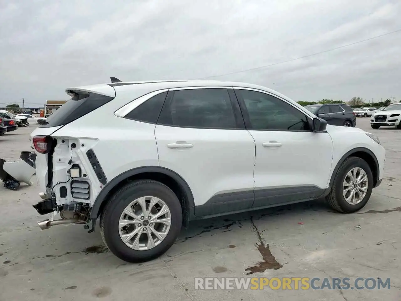 3 fotografías del automóvil dañado 1FMCU0GN5RUA97717 FORD ESCAPE ACT 2024