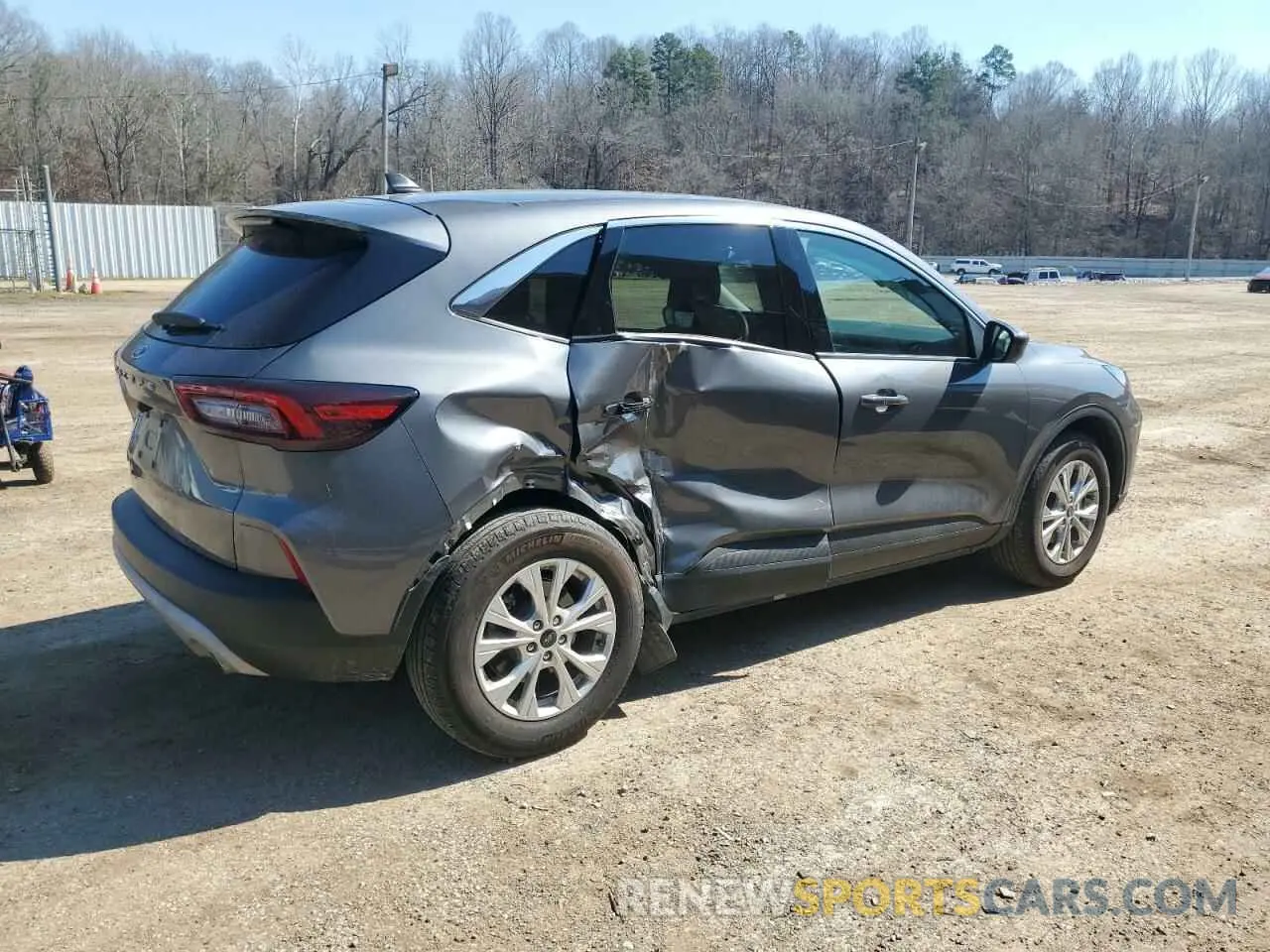 3 fotografías del automóvil dañado 1FMCU0GN6RUB13634 FORD ESCAPE ACT 2024