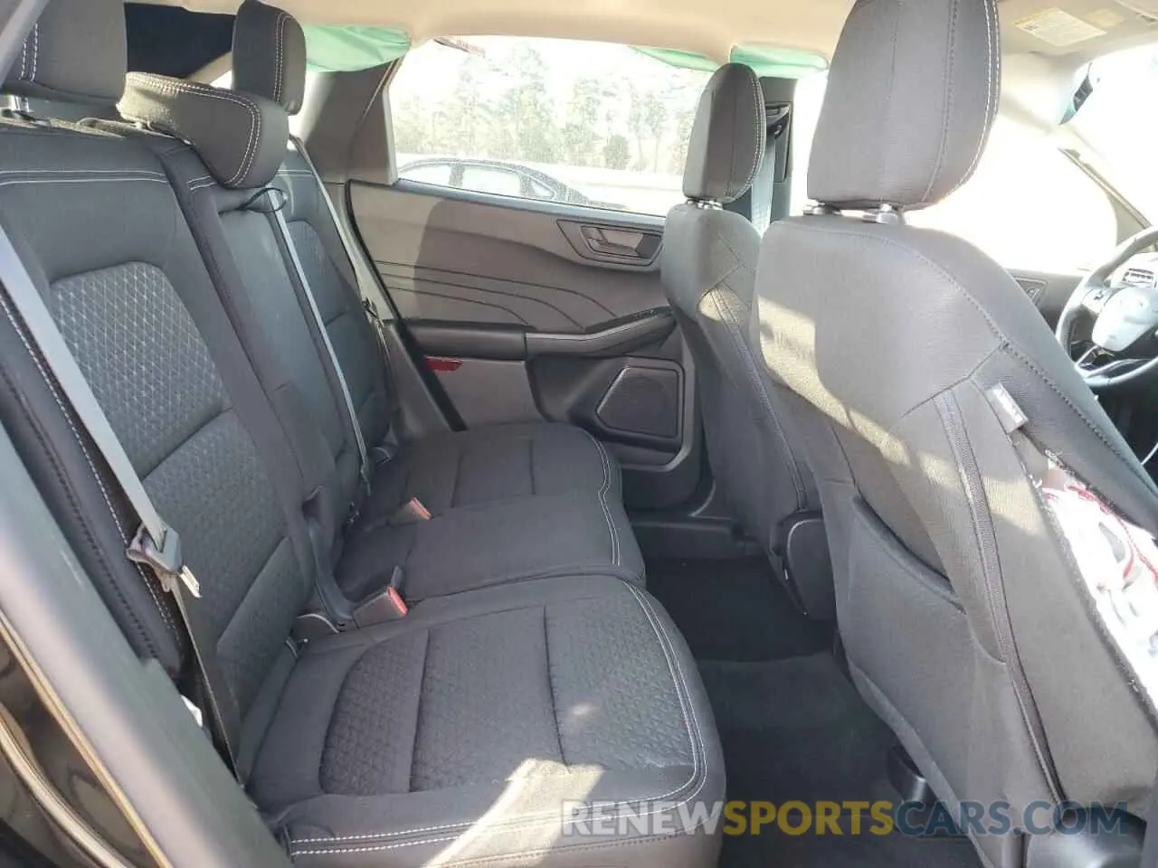 12 fotografías del automóvil dañado 1FMCU0GN7RUB30233 FORD ESCAPE ACT 2024