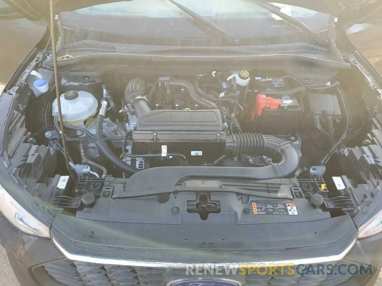 14 fotografías del automóvil dañado 1FMCU0GN7RUB30233 FORD ESCAPE ACT 2024
