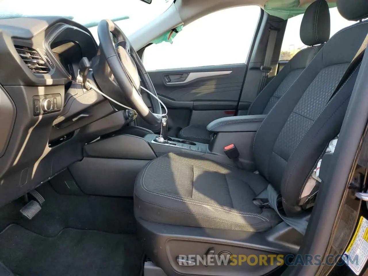 7 fotografías del automóvil dañado 1FMCU0GN7RUB30233 FORD ESCAPE ACT 2024