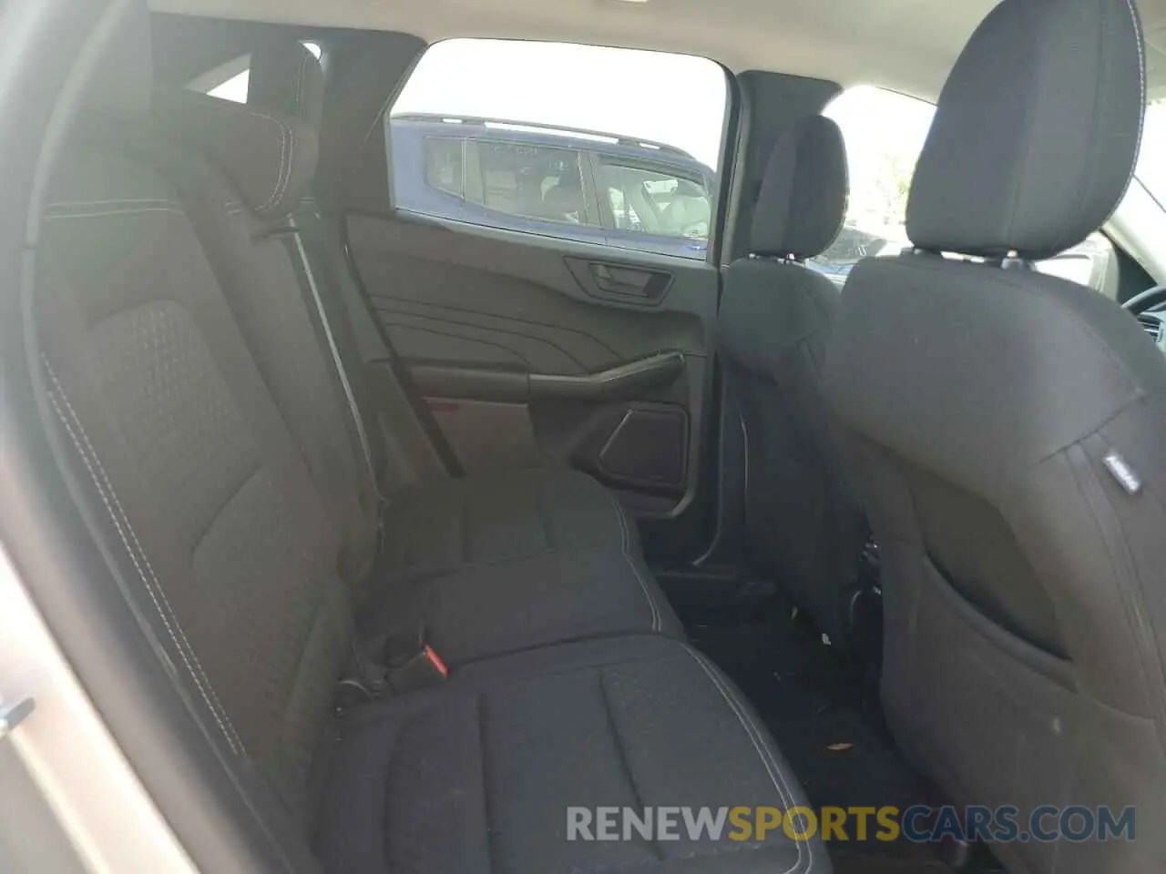 11 fotografías del automóvil dañado 1FMCU0GNXRUA49386 FORD ESCAPE ACT 2024