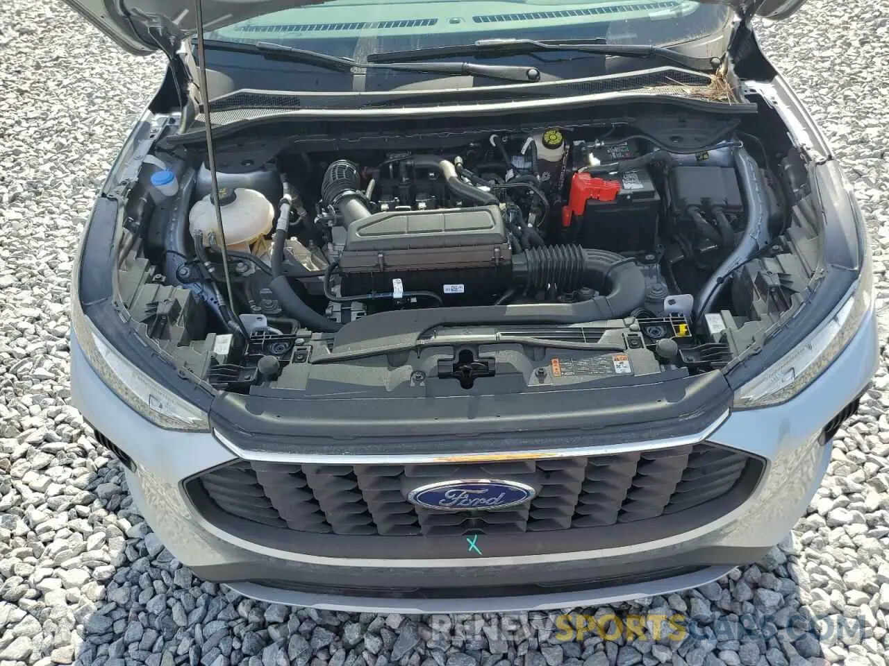 12 fotografías del automóvil dañado 1FMCU0GNXRUA49386 FORD ESCAPE ACT 2024
