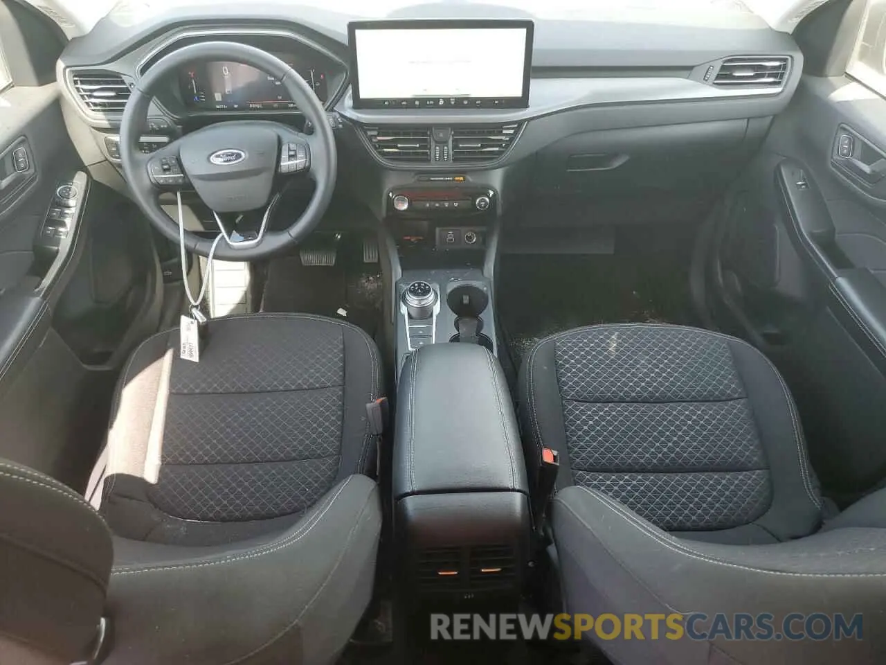 8 fotografías del automóvil dañado 1FMCU0GNXRUA49386 FORD ESCAPE ACT 2024