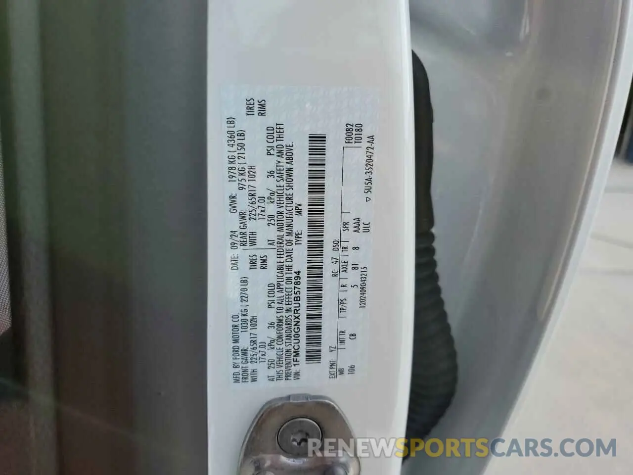 13 fotografías del automóvil dañado 1FMCU0GNXRUB57894 FORD ESCAPE ACT 2024