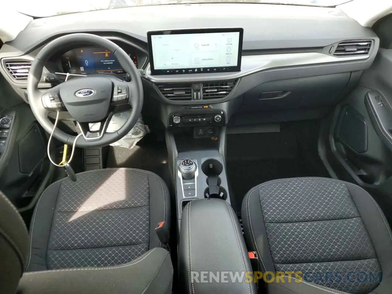 8 fotografías del automóvil dañado 1FMCU0GNXRUB57894 FORD ESCAPE ACT 2024