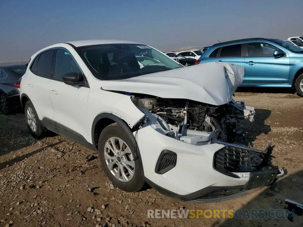 4 fotografías del automóvil dañado 1FMCU9GN0RUA77914 FORD ESCAPE ACT 2024