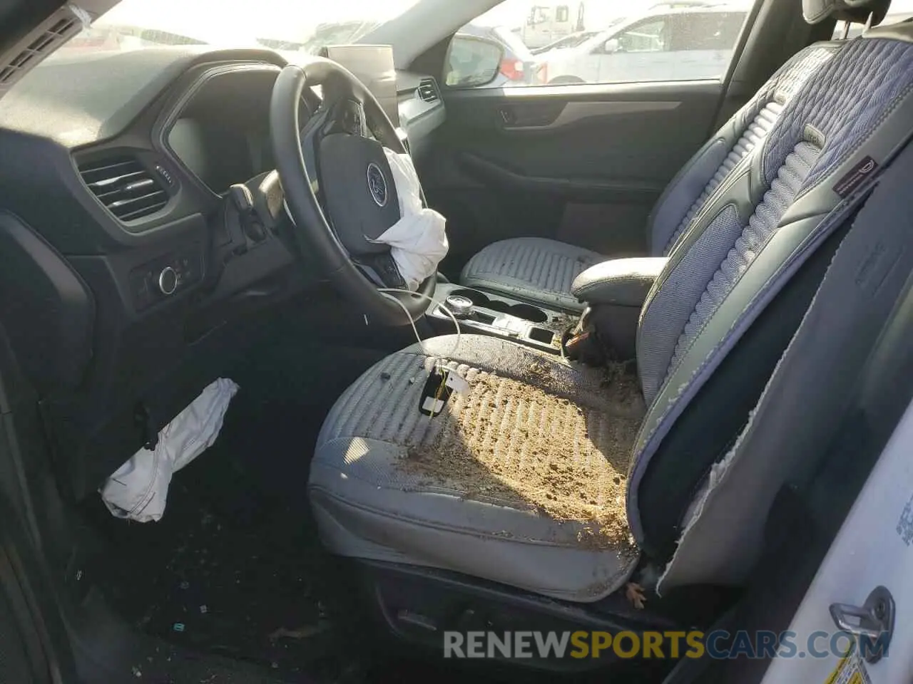 7 fotografías del automóvil dañado 1FMCU9GN0RUA77914 FORD ESCAPE ACT 2024