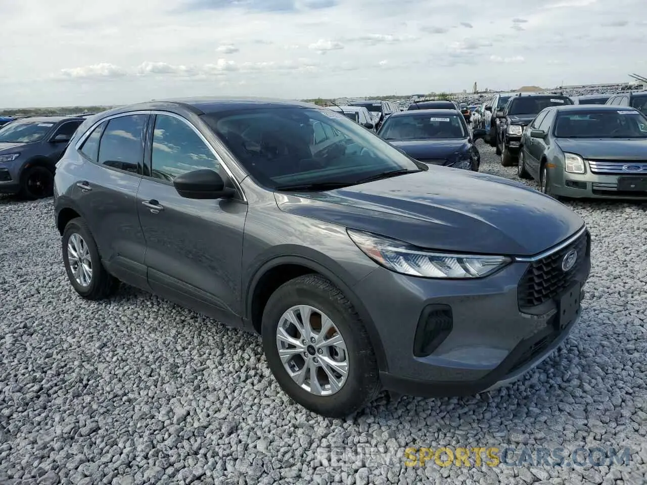 4 fotografías del automóvil dañado 1FMCU9GN3RUA50271 FORD ESCAPE ACT 2024