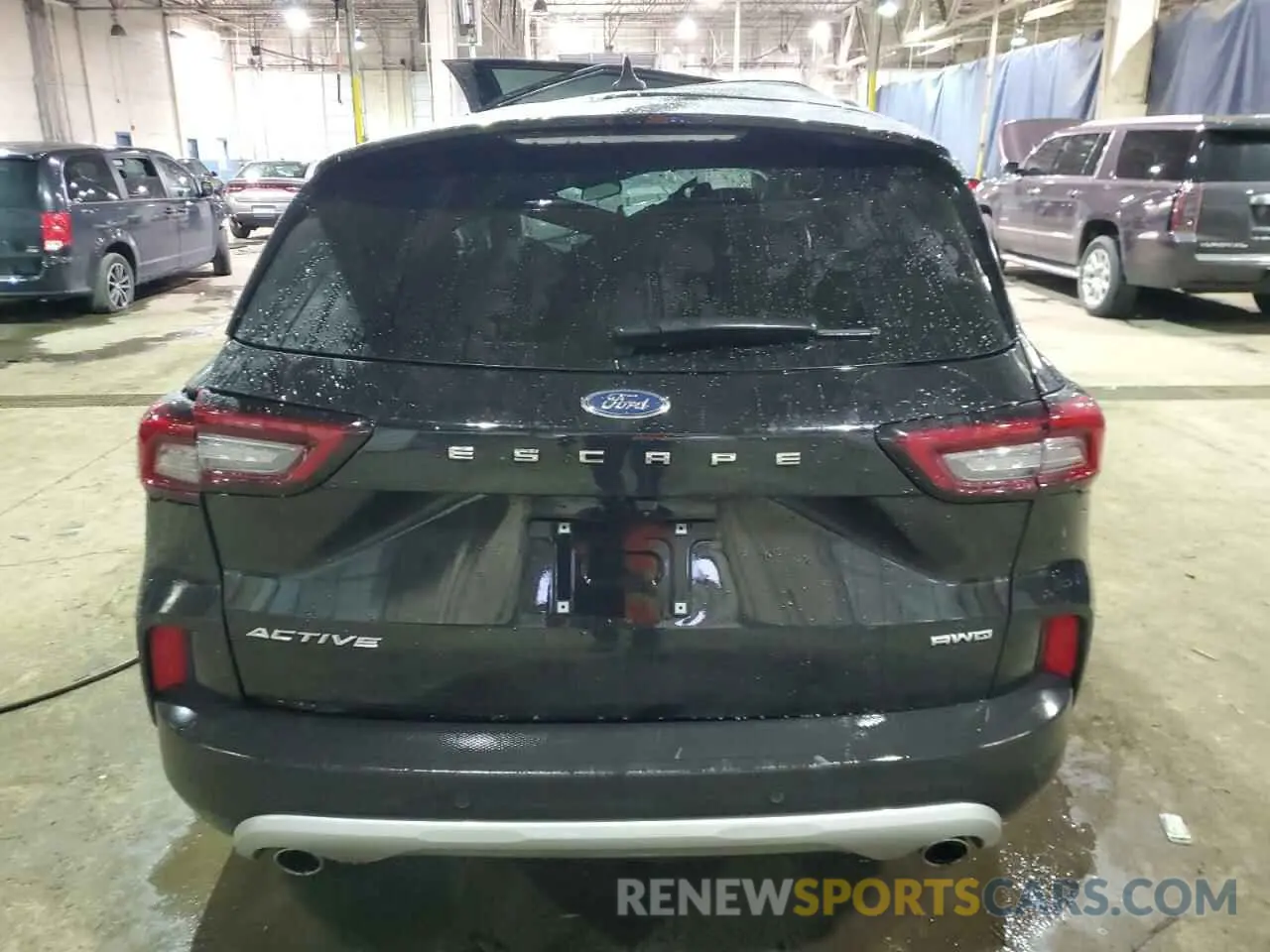 6 fotografías del automóvil dañado 1FMCU9GN4RUA92075 FORD ESCAPE ACT 2024