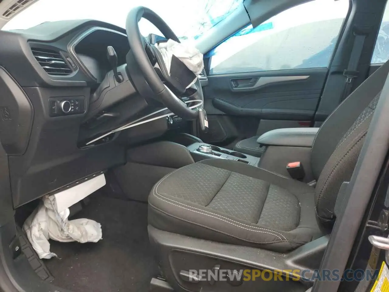7 fotografías del automóvil dañado 1FMCU9GN4RUA92075 FORD ESCAPE ACT 2024