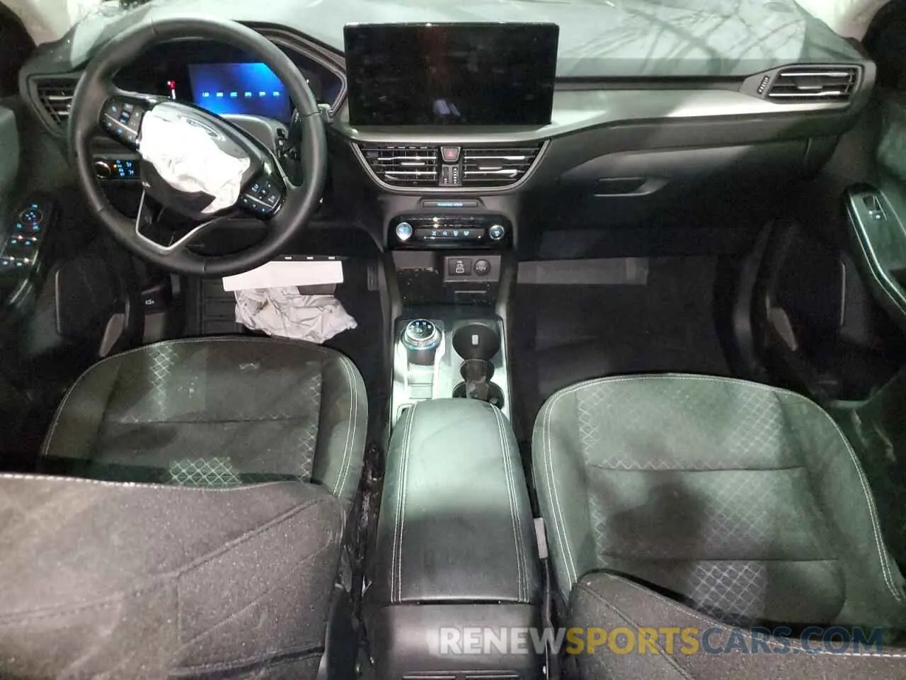 8 fotografías del automóvil dañado 1FMCU9GN4RUA92075 FORD ESCAPE ACT 2024