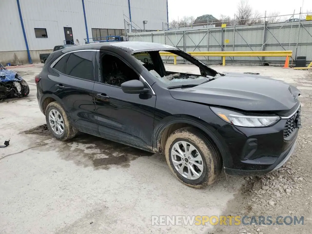 4 fotografías del automóvil dañado 1FMCU9GN8RUB32870 FORD ESCAPE ACT 2024